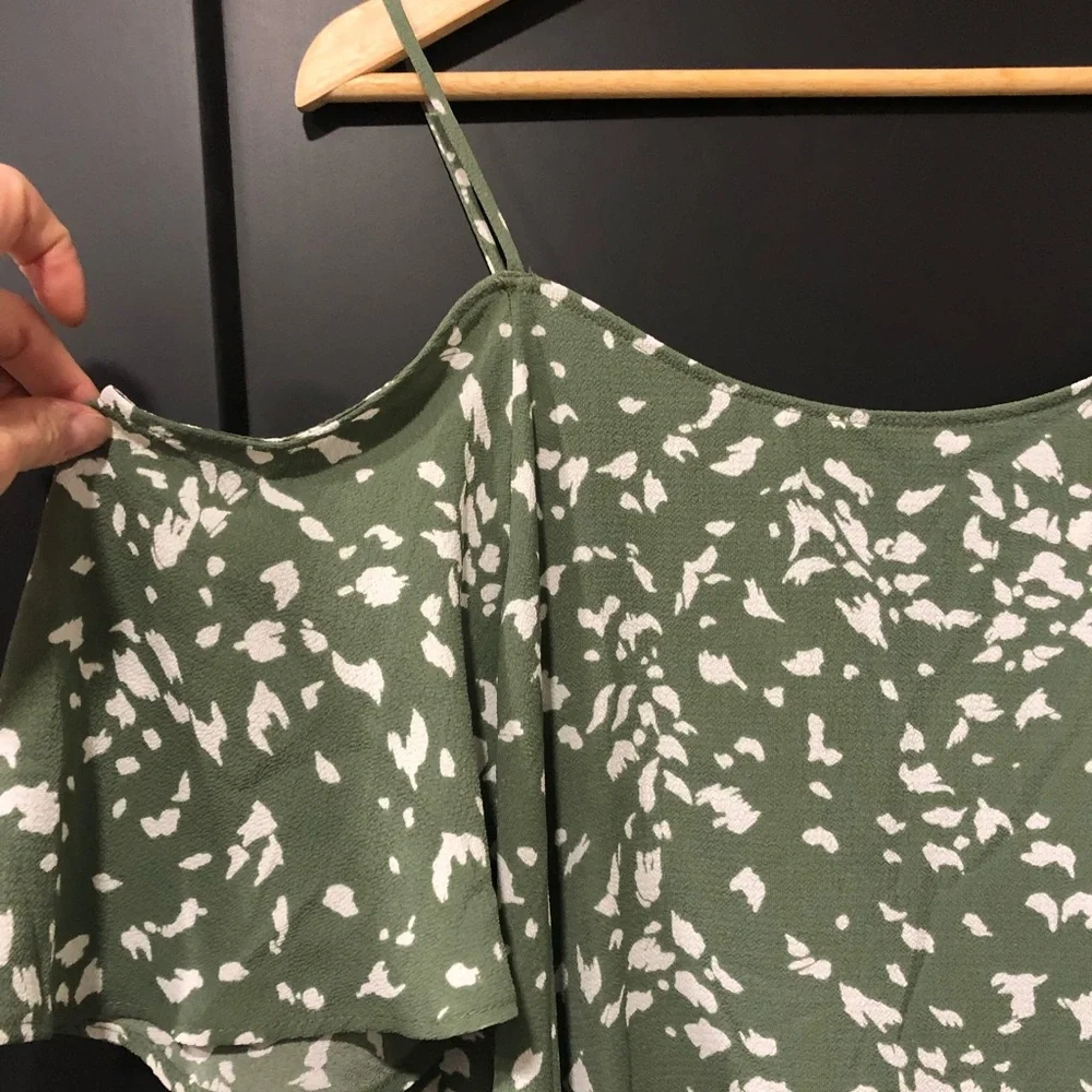 Off the shoulder sleeve top - Picture 3 of 4